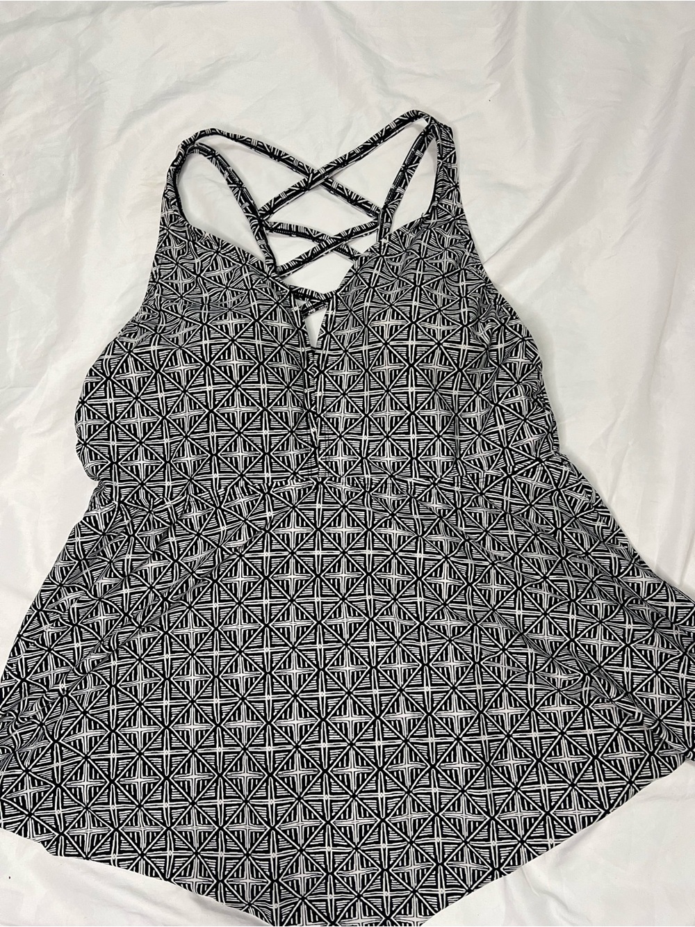 Ava & Viv Black White Geometric Criss Cross Back Tankini Top 18W - Picture 11 of 11